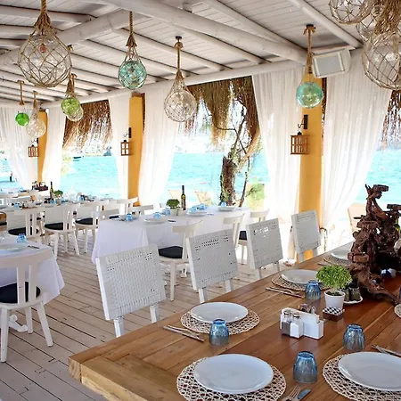 Moon Beach Hotel