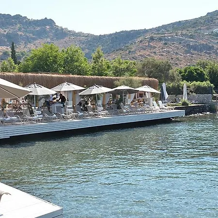 Moon Beach Ξενοδοχείο *